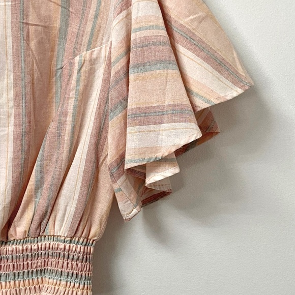 Japna Flutter Sleeve Top - Picture 2 of 4